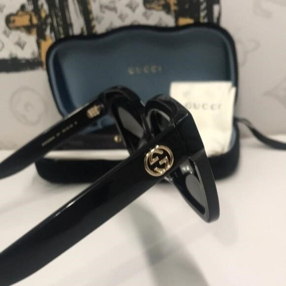 New Authentic Gucci Black Sunglasses GG0034SAN 001 - Picture 10 of 11